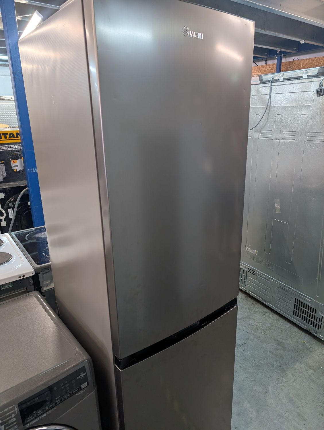 Swan SR156120I Fridge Freezer 50/50 H181cm W54cm Silver
