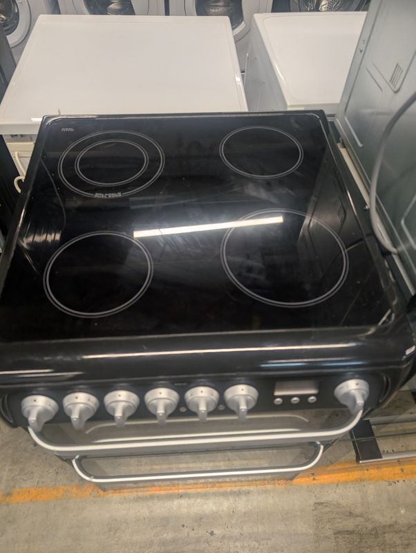 Hotpoint HUE61K S 60cm Electric Cooker Black Ceramic Hobs