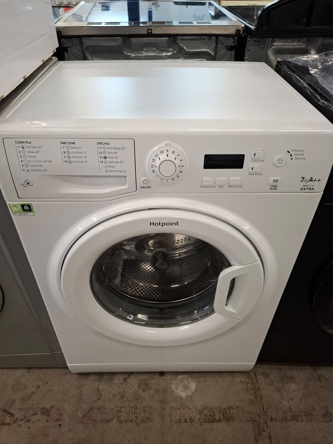 Hotpoint WMXTF742 7kg 1400rpm Washing Machine White