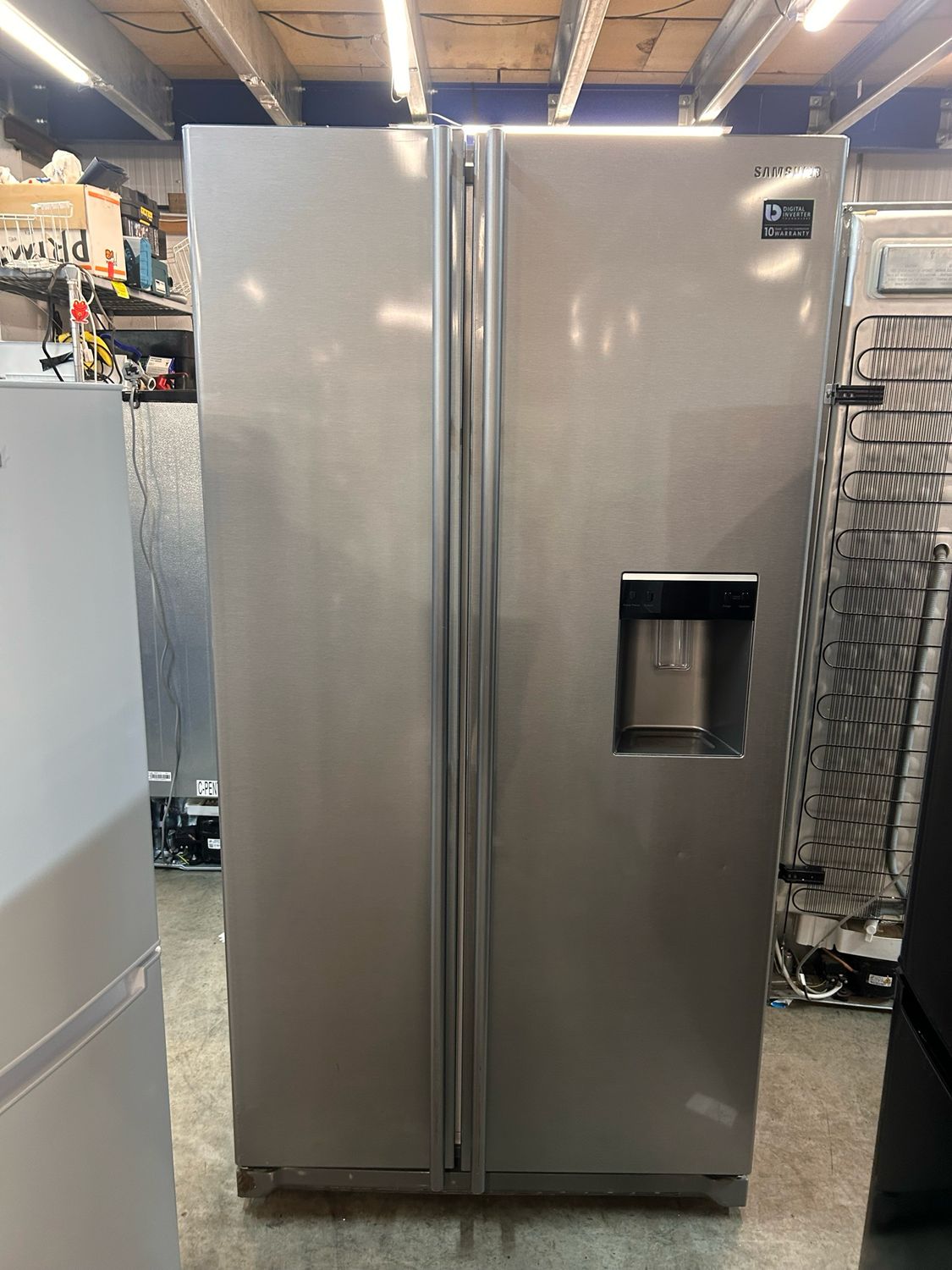 Samsung RSA1RTMG American Fridge Freezer Silver H178cm W93cm D68cm - Water Tank