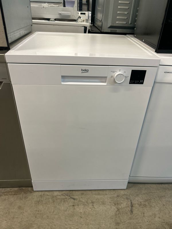 Beko DVN04 60cm Freestanding Full Size Dishwasher White