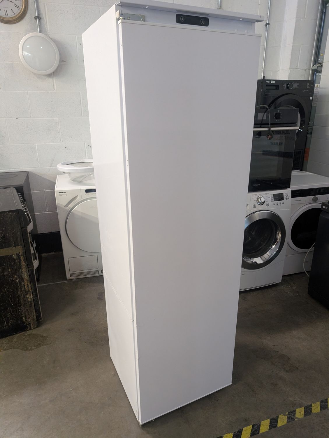 SIA RFI106/E Integrated Larder Fridge H176.9 x W54 x D54Cm