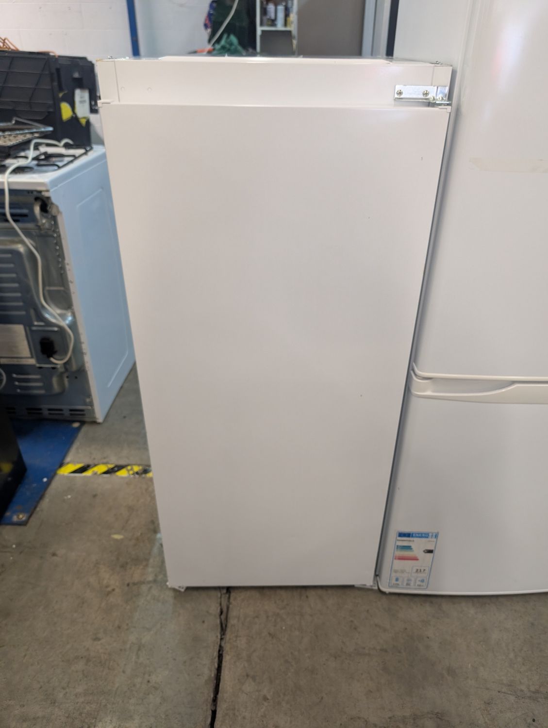Hotpoint HS 12 A1 D.UK Integrated Fridge H122 x W54 x D54.5Cm