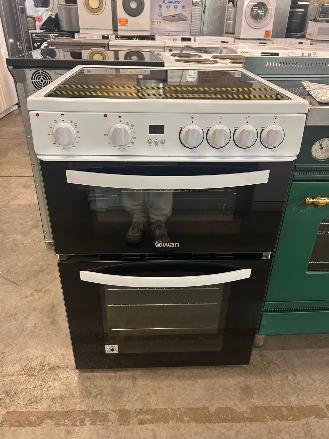 Swan SX16730W 60cm Electric Cooker Double Oven Ceramic Hob White