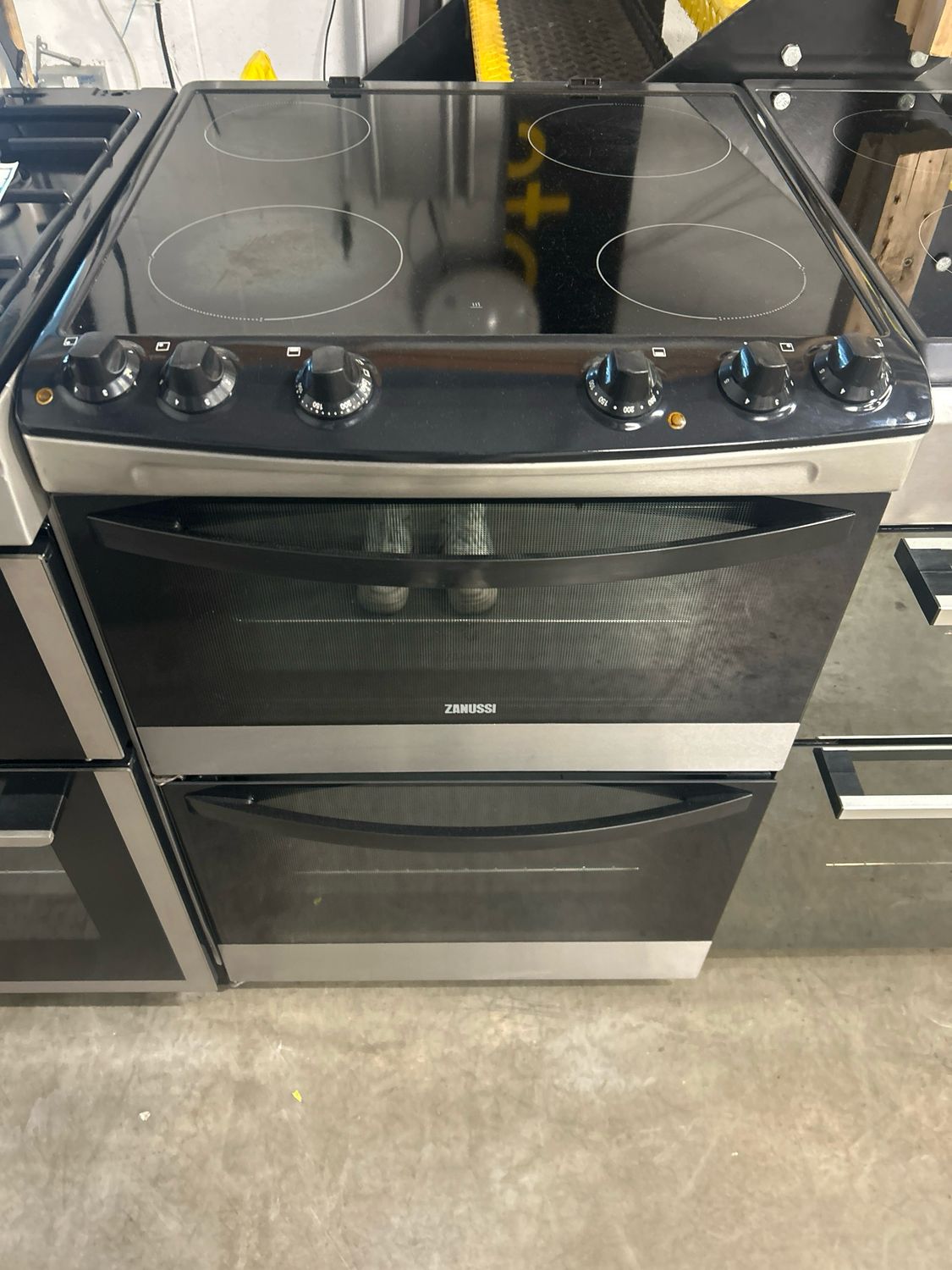 Zanussi ZCV46000BA 60cm Electric Cooker Ceramic Hobs Double Oven Black