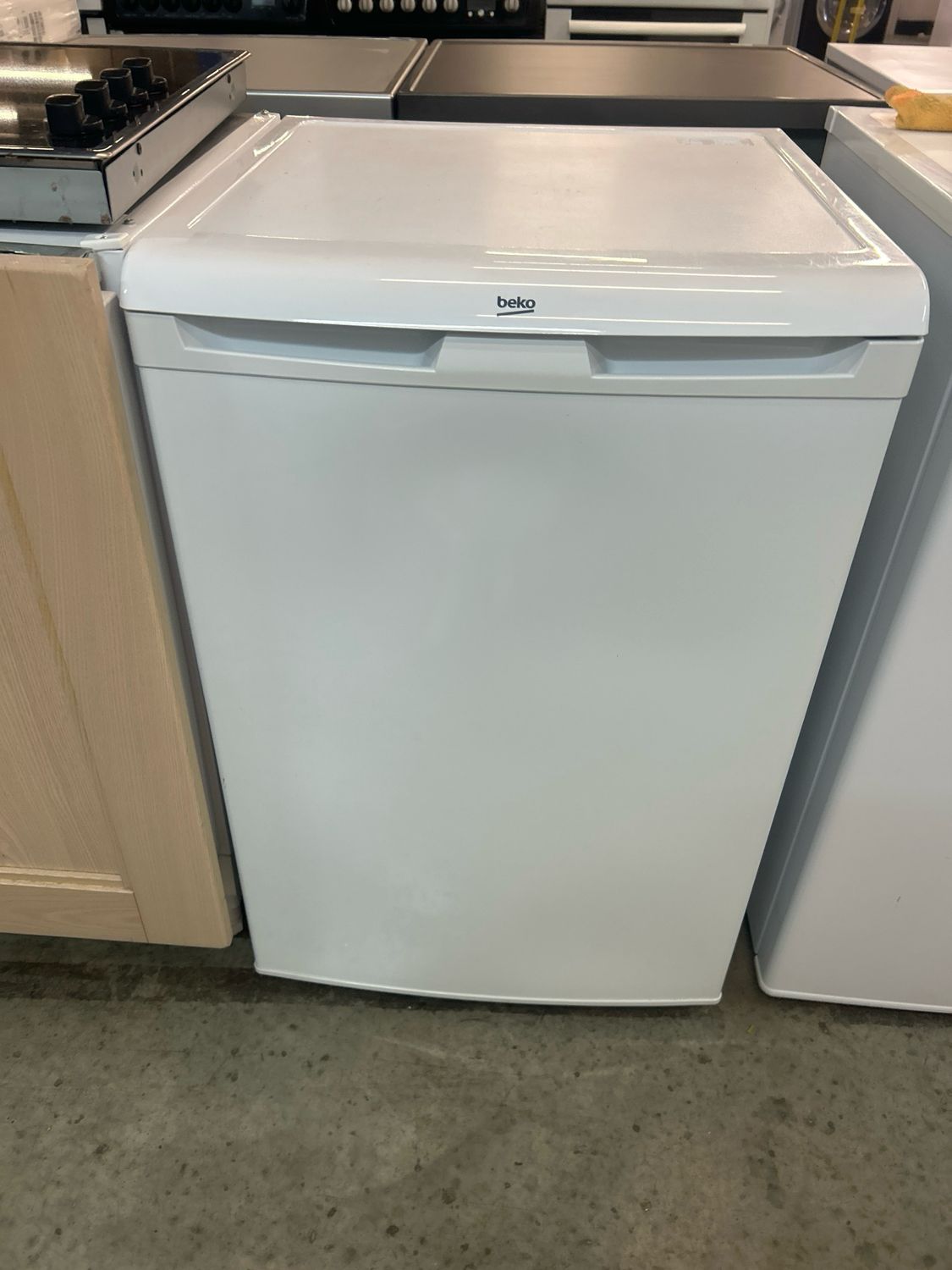 Beko UFF84APW 54cm Under Counter Freezer White