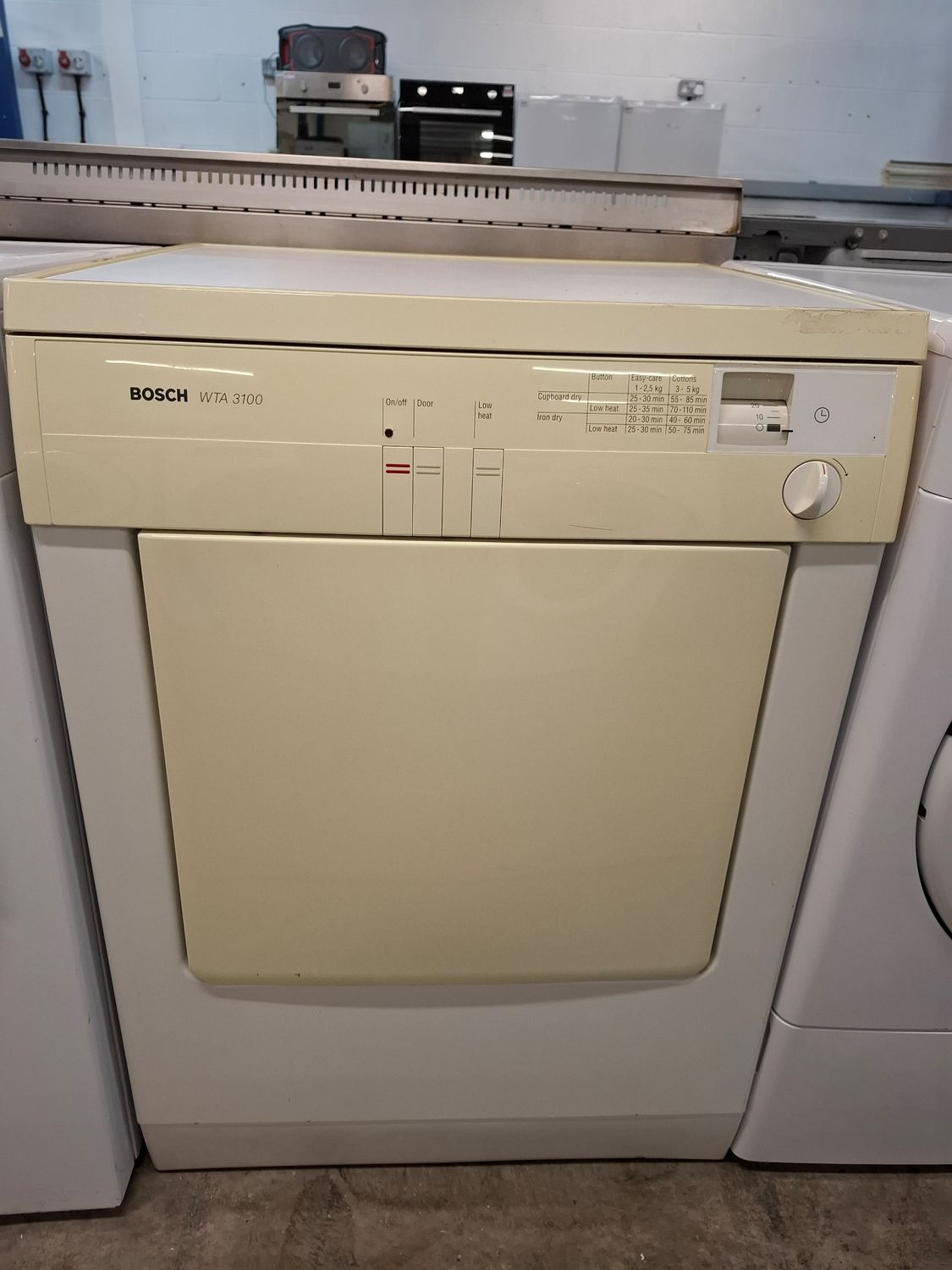 Bosch WTA3100 5kg Full Size Vented Dryer White