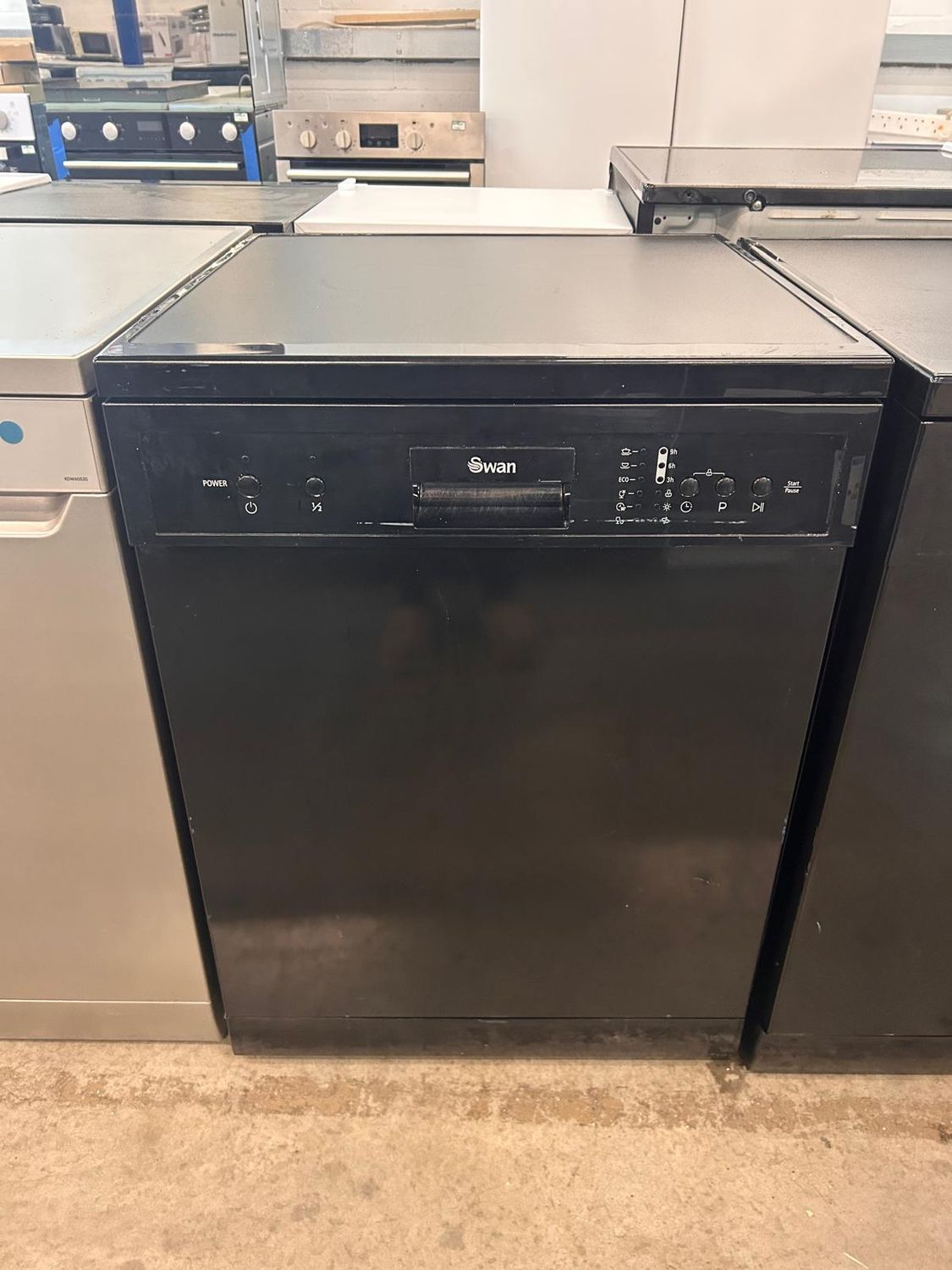 Swan SDW751150B 60cm Freestanding Full Size Dishwasher Black