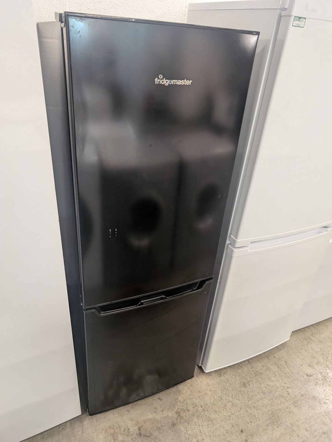 Fridgemaster MC50165EB Fridge Freezer H144cm W49cm