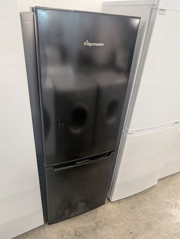 Fridgemaster MC50165EB Fridge Freezer H144cm W49cm