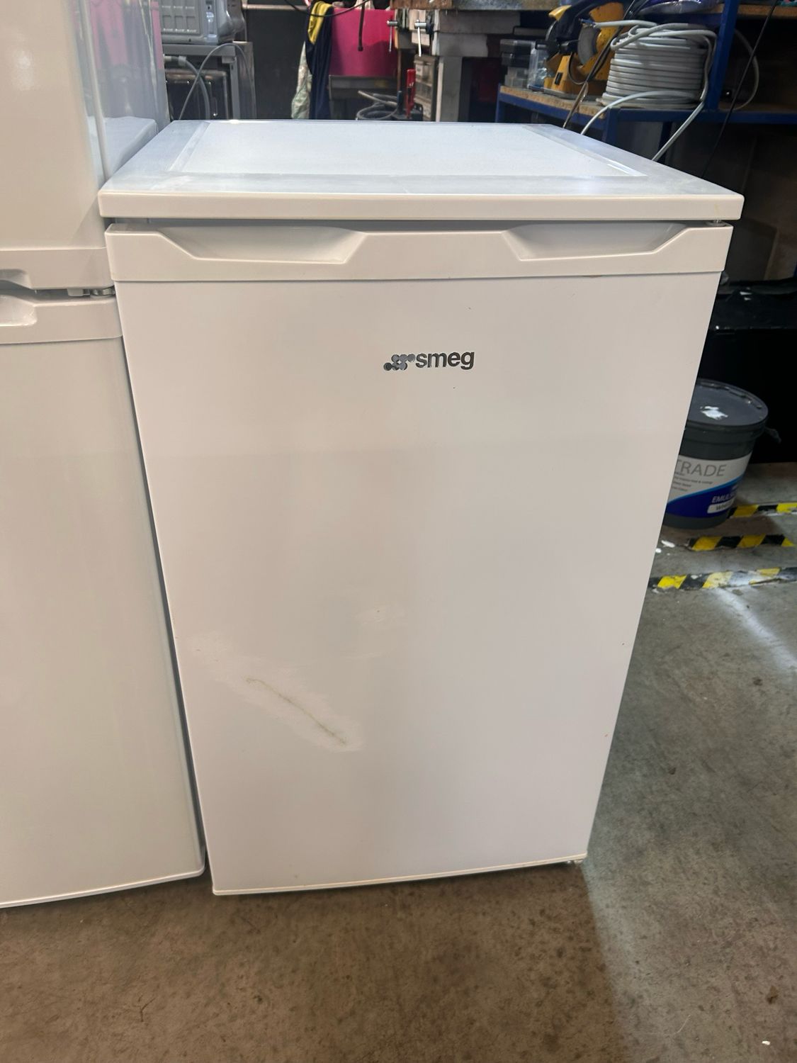 Smeg FS08FW 55cm Under Counter Fridge with Ice Box White