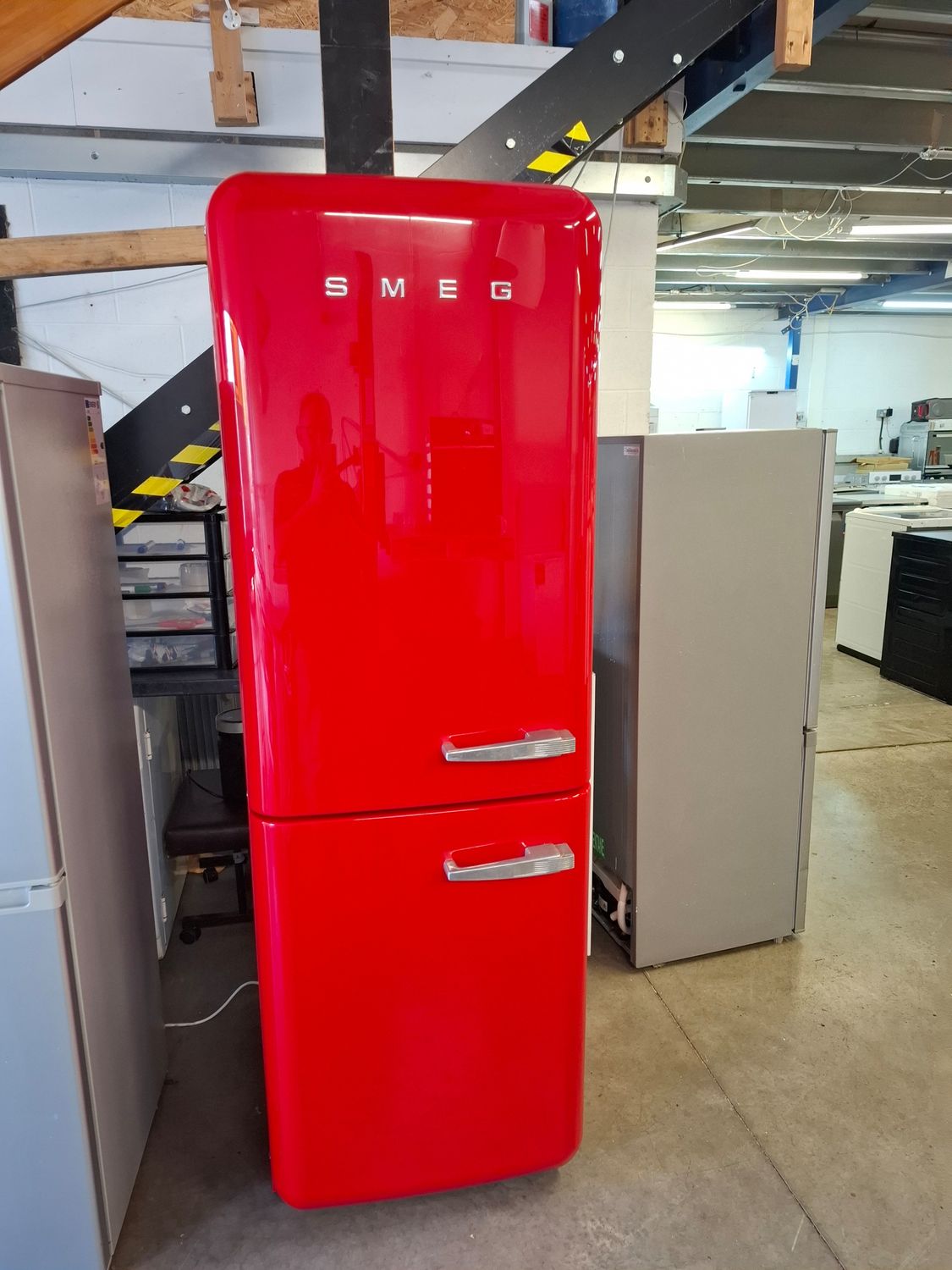 Smeg FAB32RS7 Fridge Freezer in Red Refurbished 