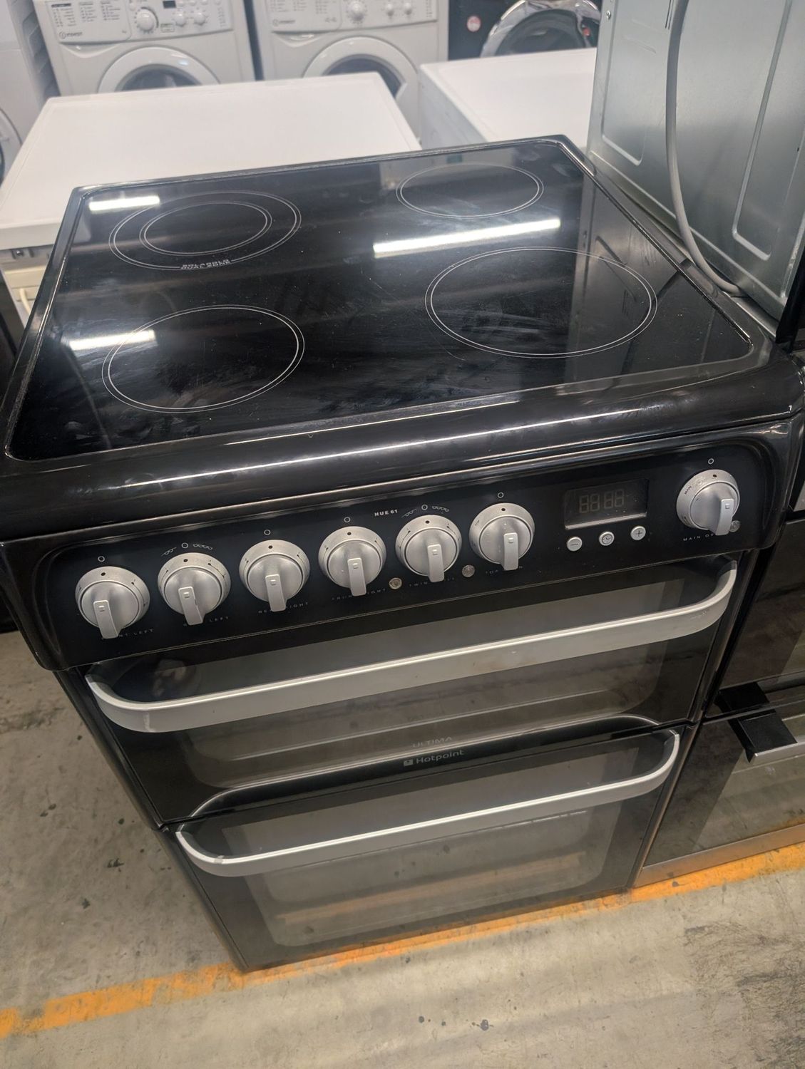 Hotpoint HUE61K S 60cm Electric Cooker Black Ceramic Hobs