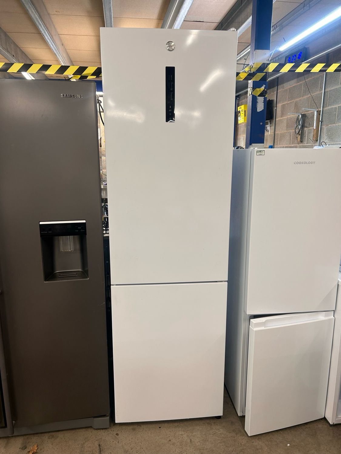 Hoover HOCE7T620DWK Fridge Freezer H200cm W60cm D65cm White