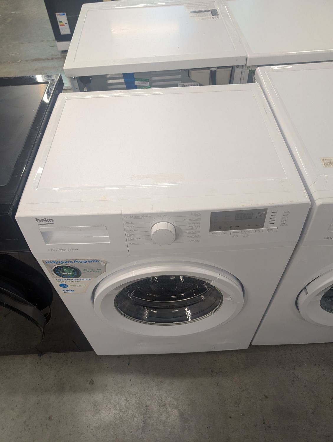 Beko WTG741M1W 7kg Load 1400 Spin Washing Machine White 