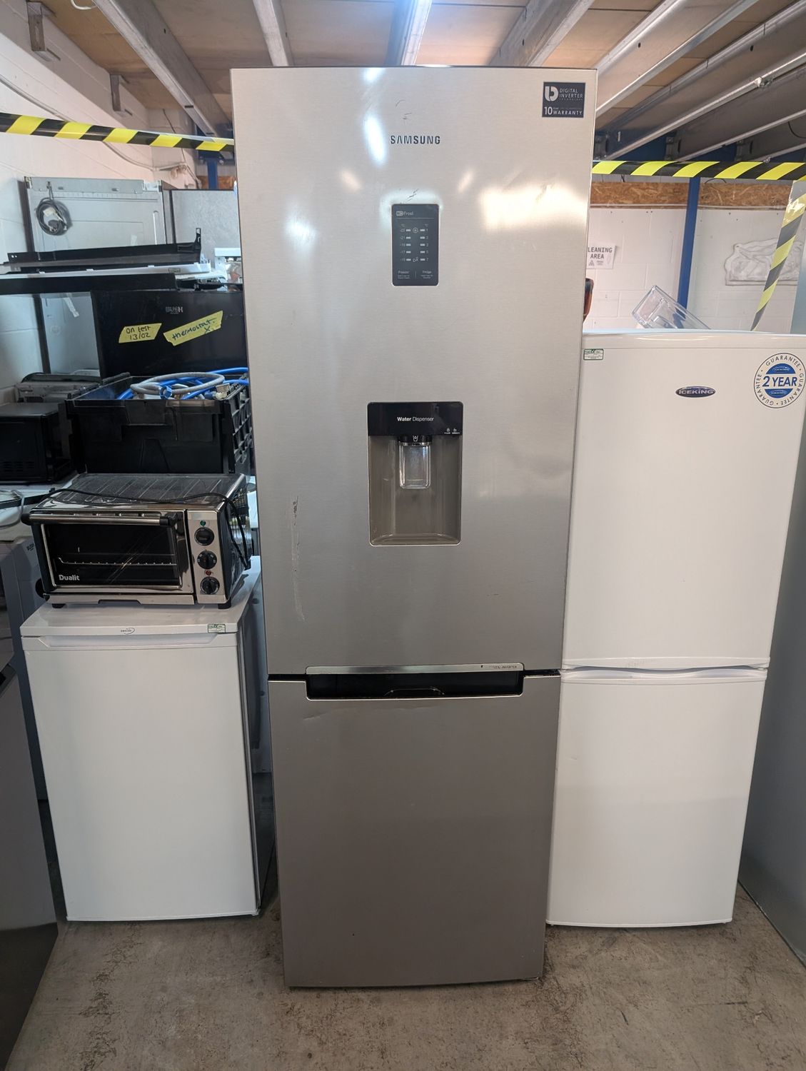 Samsung RB31FDRNDSA Fridge Freezer Silver Refurbished W59cm  H185cm D67cm