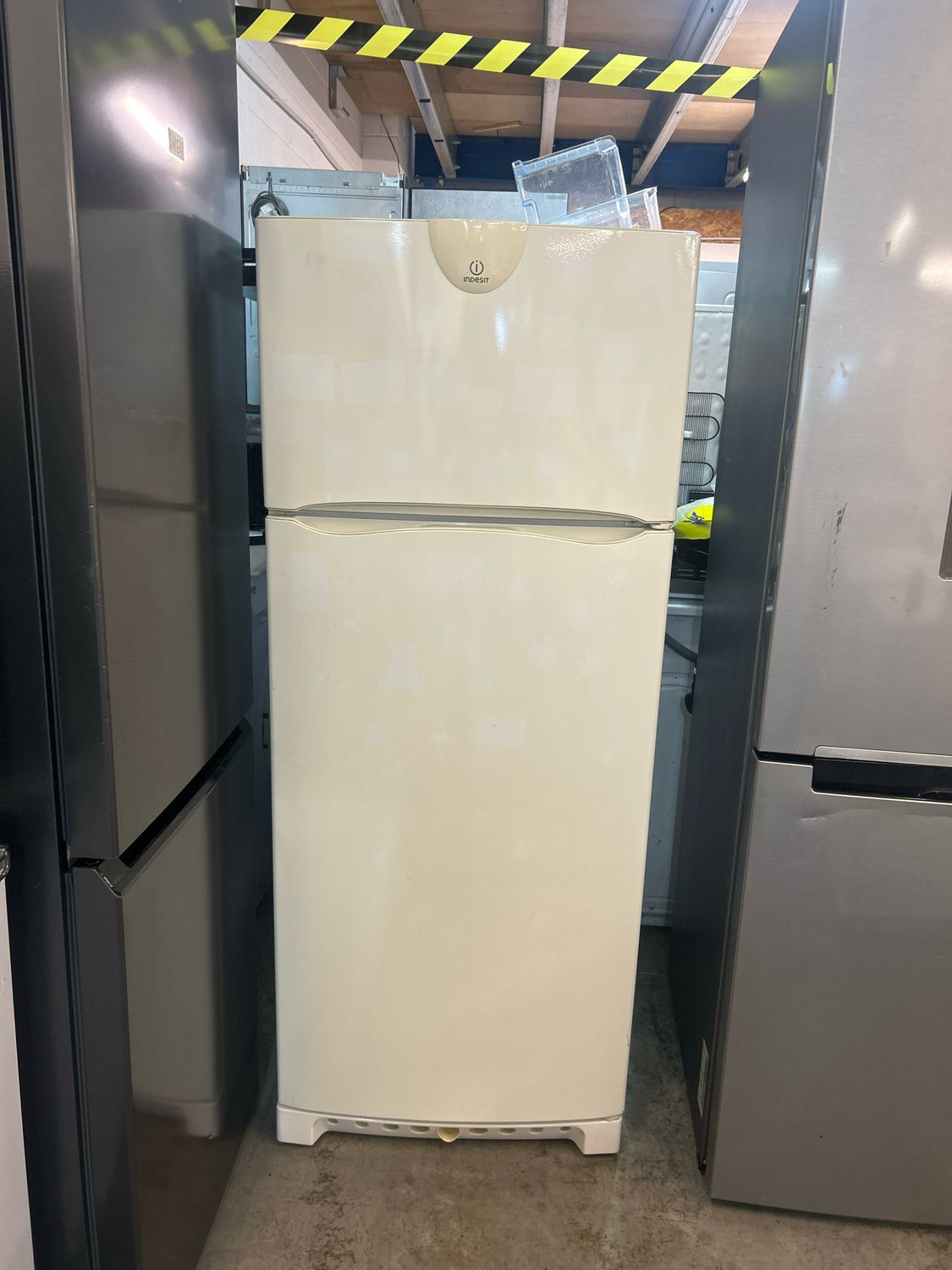 Indesit Fridge Freezer White H150cm W60cm D57cm