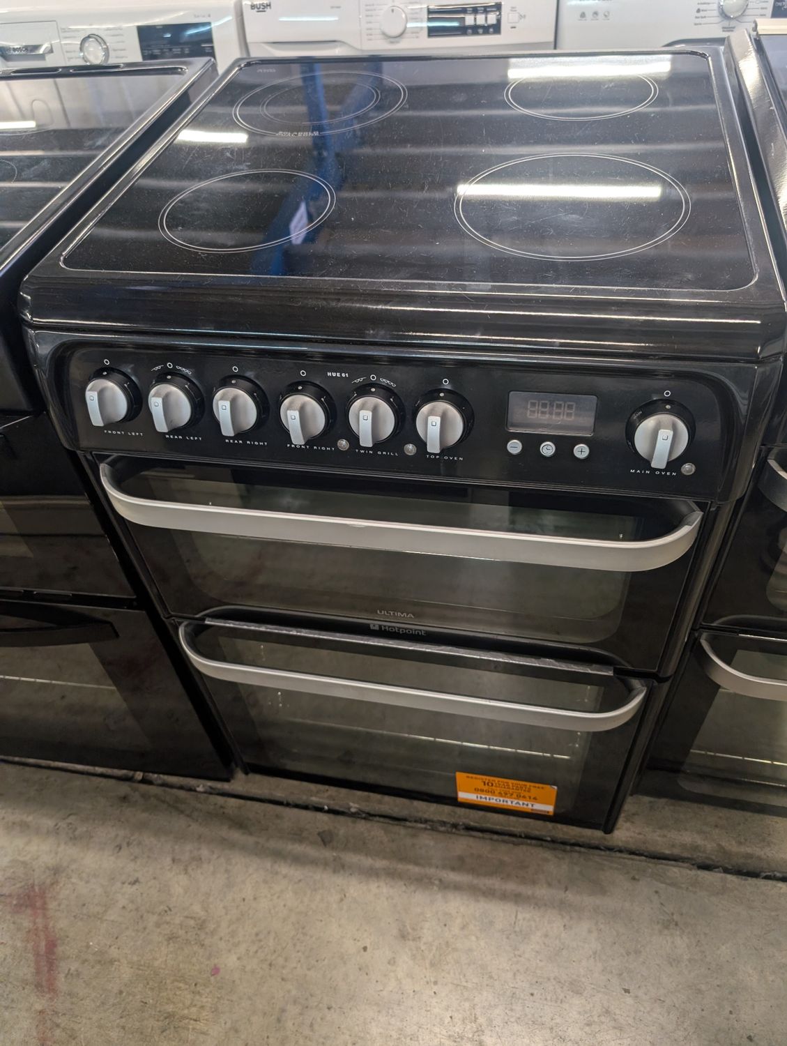 Hotpoint HUE61K S 60cm Electric Cooker Black Ceramic Hobs