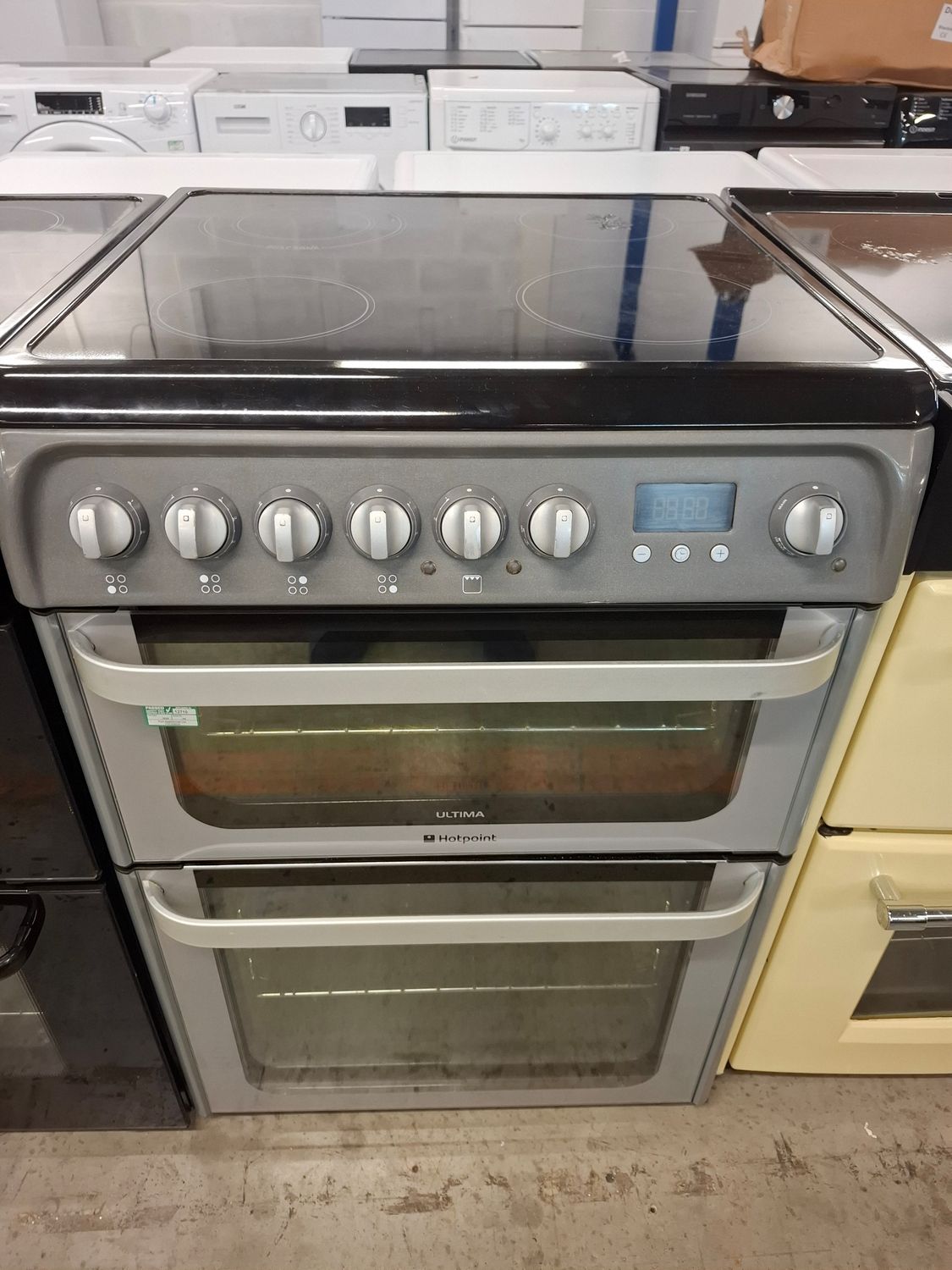 Hotpoint HUE61G S 60cm Electric Cooker Wwin Cavity Grey