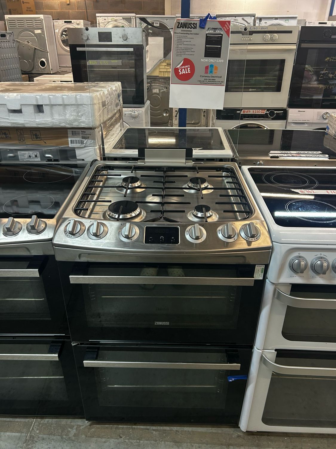 Hotpoint HUD61K S 60cm Gas Cooker Black