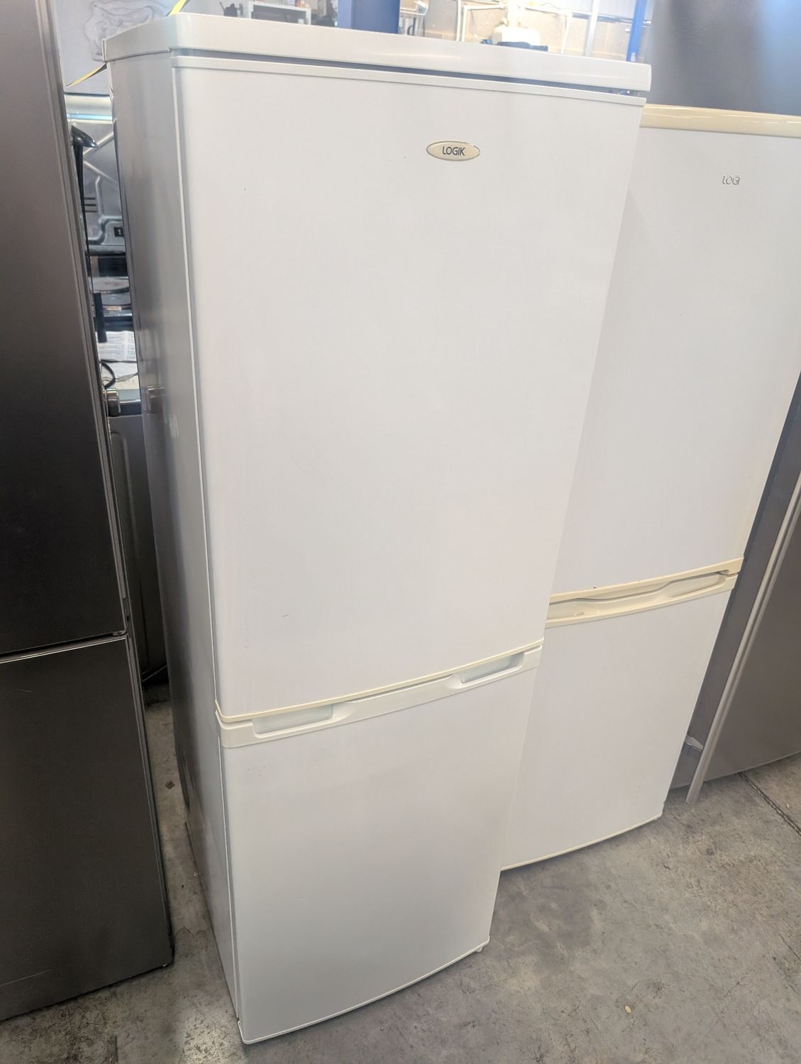 Logik LFC50W12 Fridge Freezer H152cm W51cm White