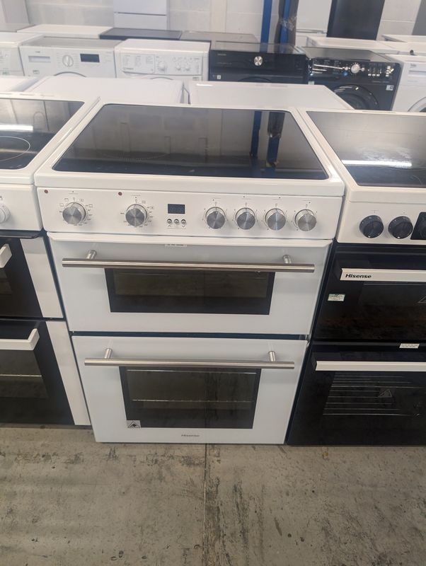 Hisense HDE3211BWUK 60cm Electric Cooker Double Oven with Ceramic Hob White