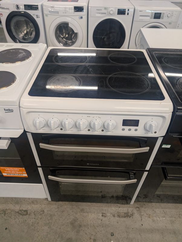 Hotpoint DSC60P 60cm Electric Cooker Double Oven Ceramic Hob White