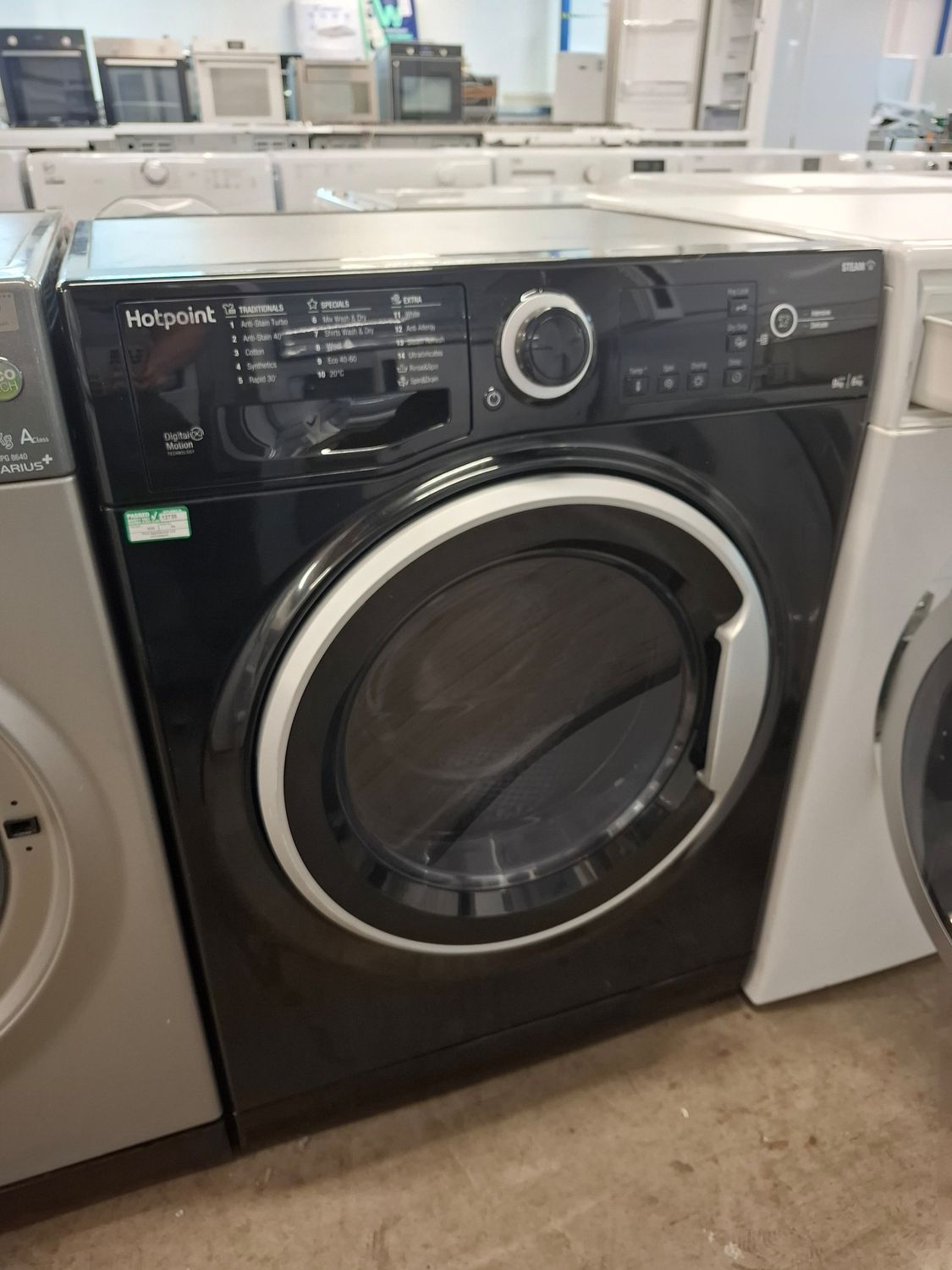 Hotpoint NSWM1044CW 10kg 1400rpm Washing Machine Black
