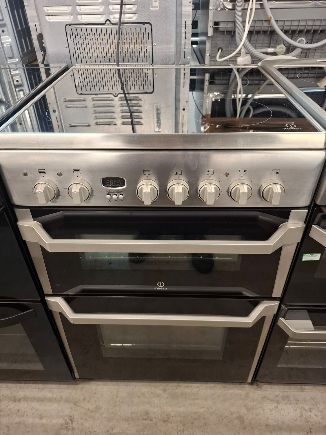 Indesit ID60C2X 60cm Electric Cooker Double Oven Silver Refurbished