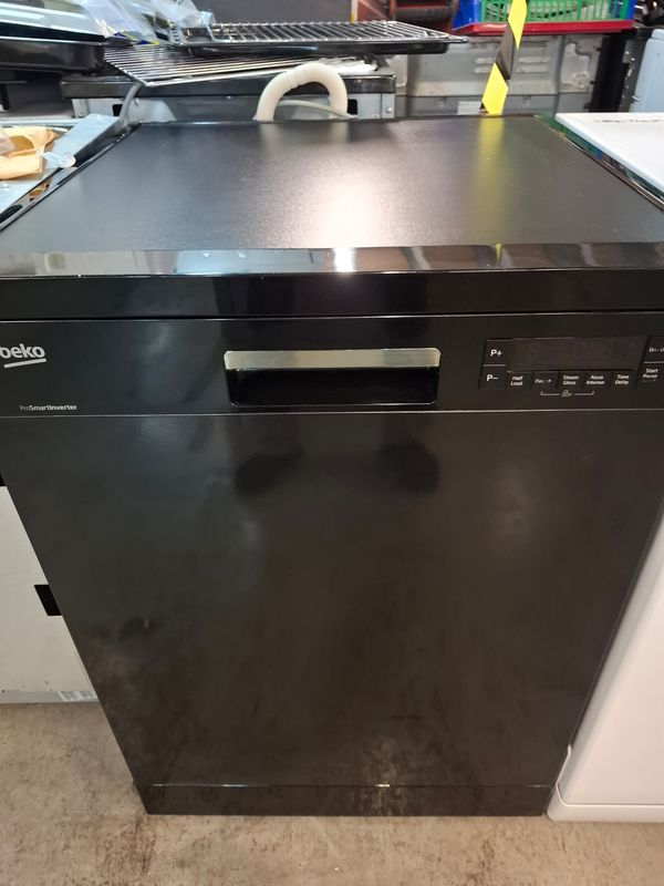 Beko DFN28R22B 60cm Freestanding Full Size Dishwasher Black