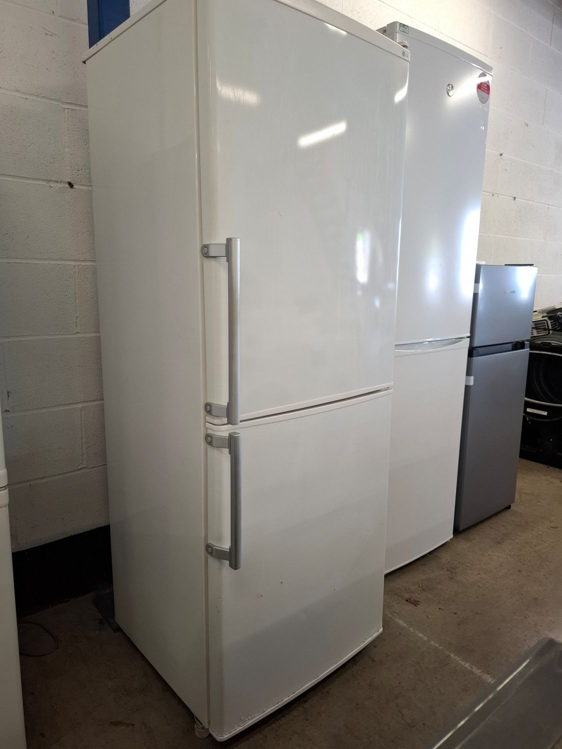 LG GC299BA Fridge Freezer Frost Free White D60cm W60cm H167cm