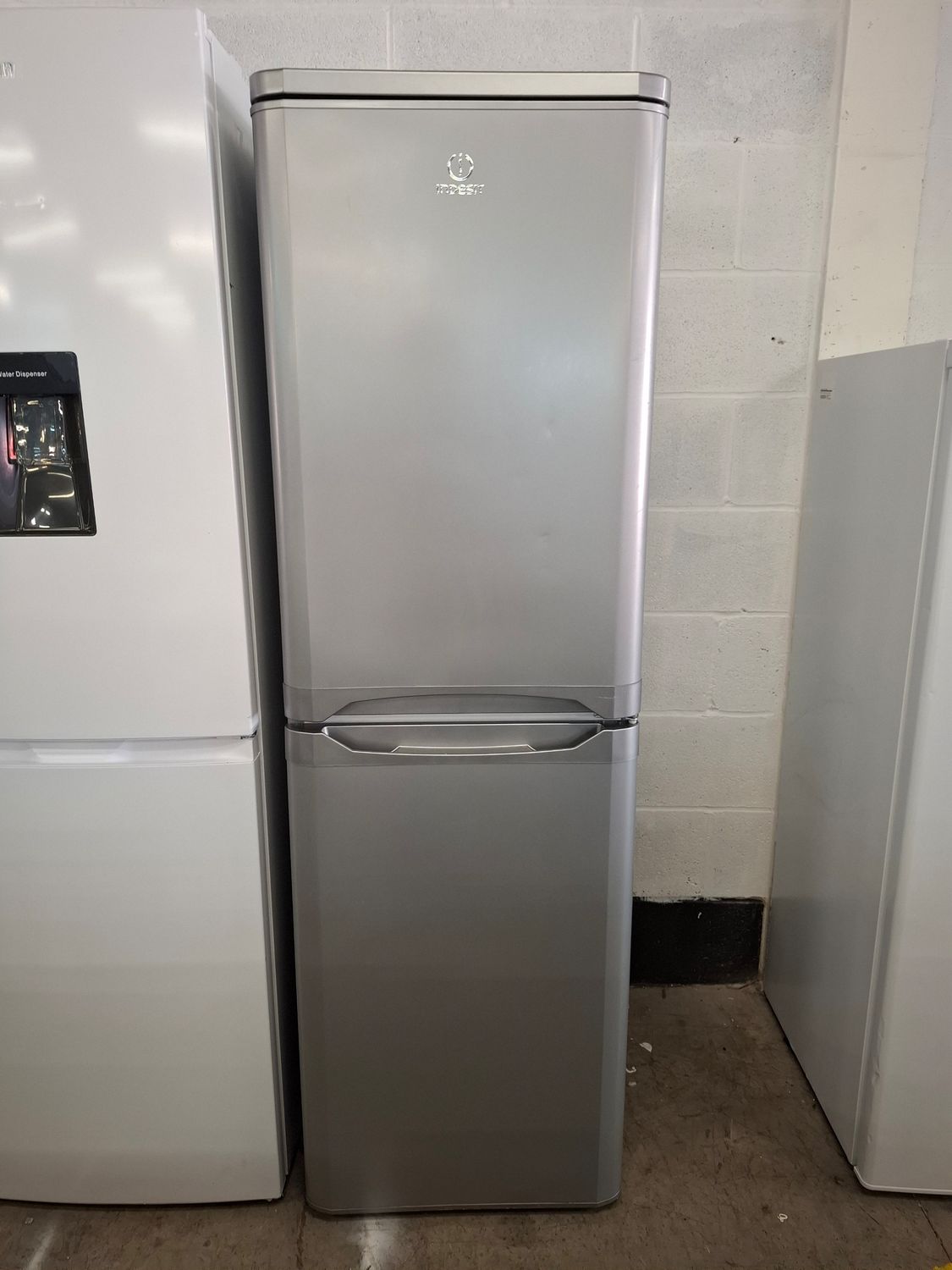 Indesit IBD5517S Fridge Freezer H174cm W55cm Silver