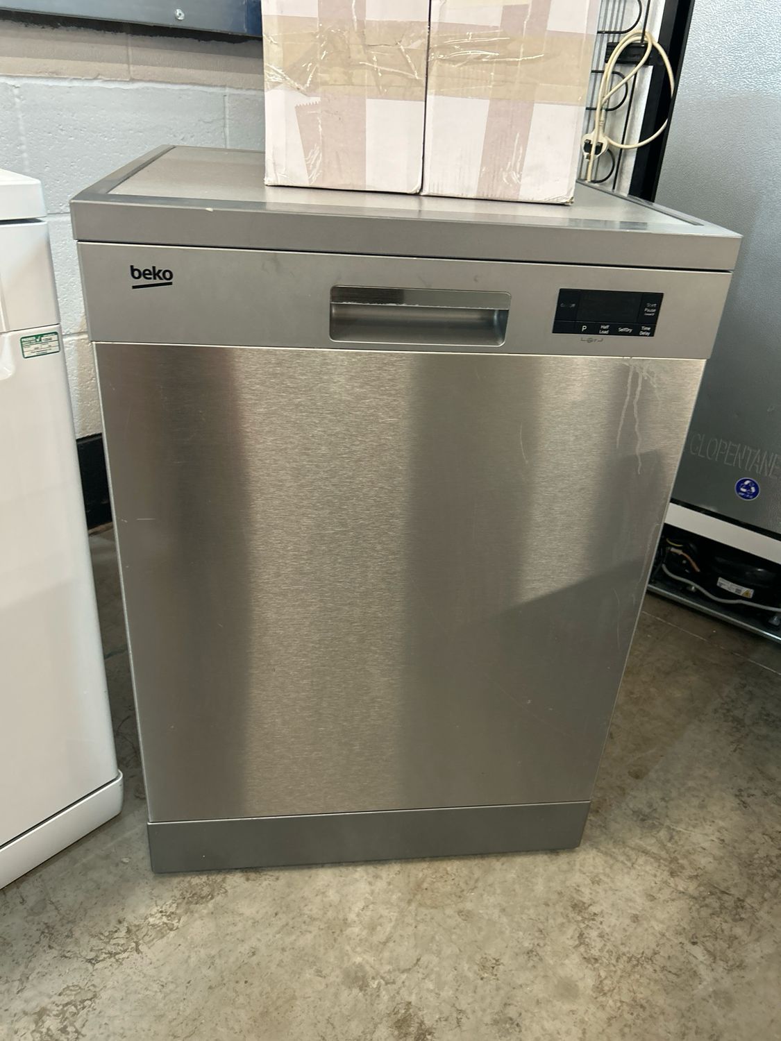 Beko BDFN16430X 60cm Freestanding Full Size Dishwasher Silver