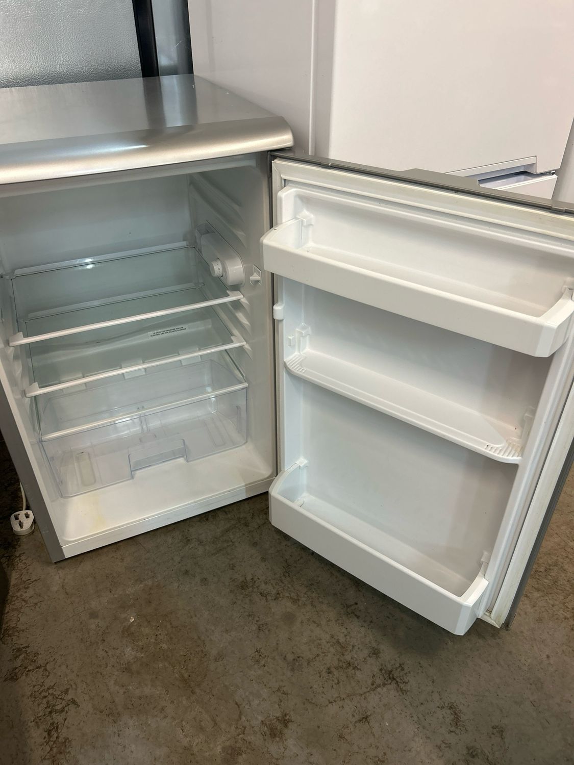 Beko LX5053S 54cm Under Counter Fridge Silver 