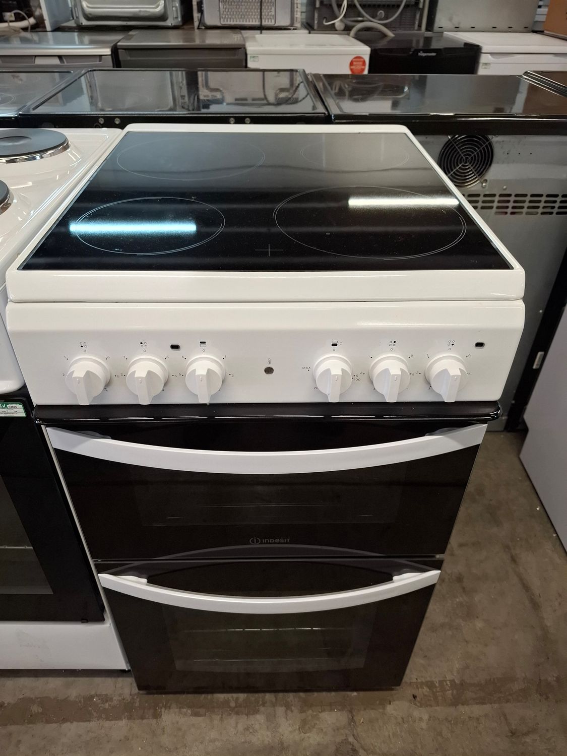 Indesit ID5V92KMWUK 50cm Electric Cooker with Ceramic Hob - White 