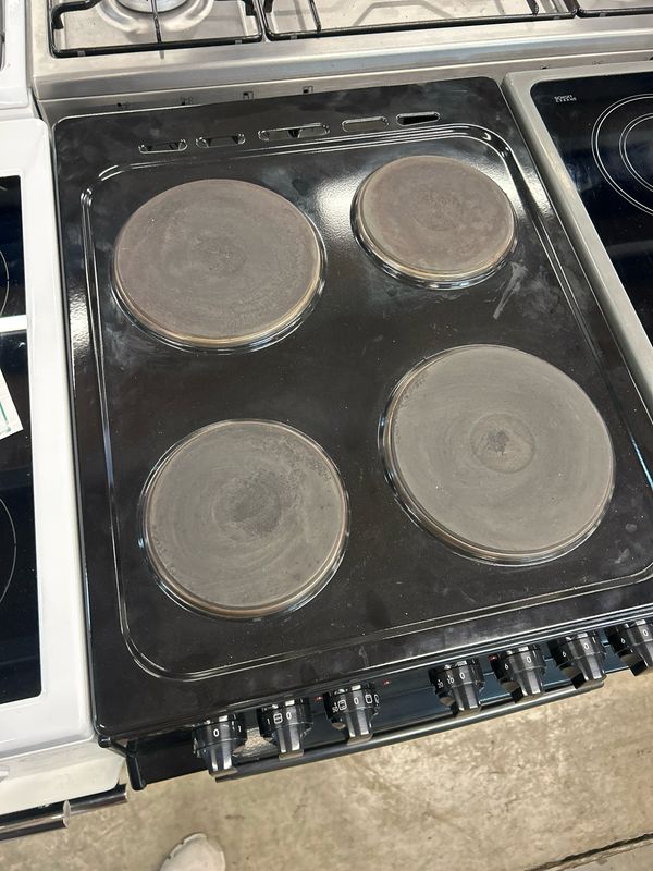 Electra 50cm Electric Cooker Solid Hobs Black