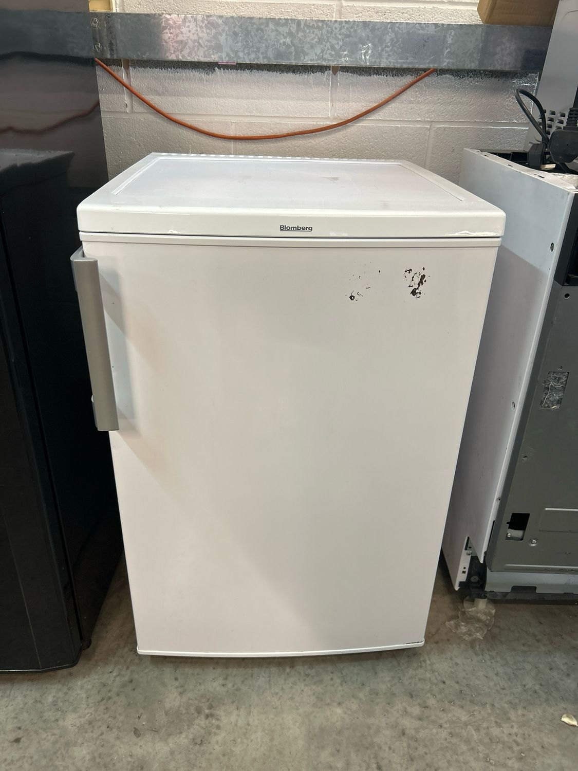 Blomberg FTM1531 55cm Under Counter Freezer White