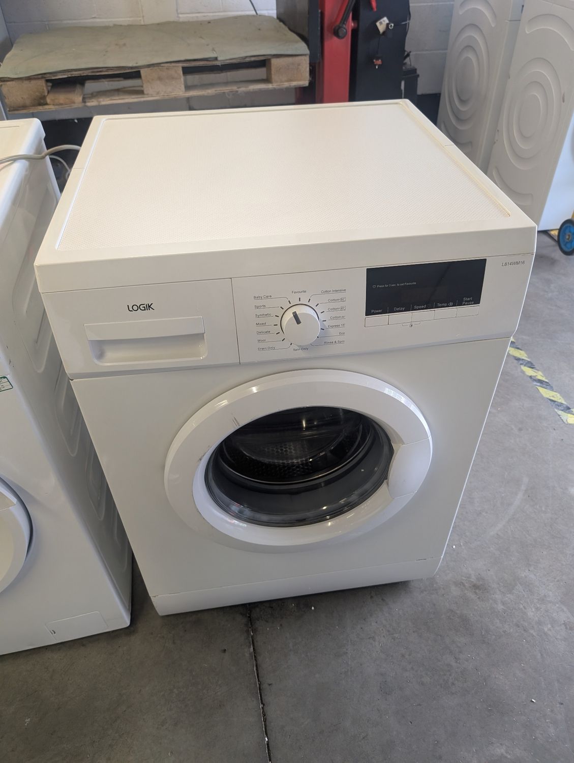 Logik L814WM16 8kg 1400rpm Washing Machine White