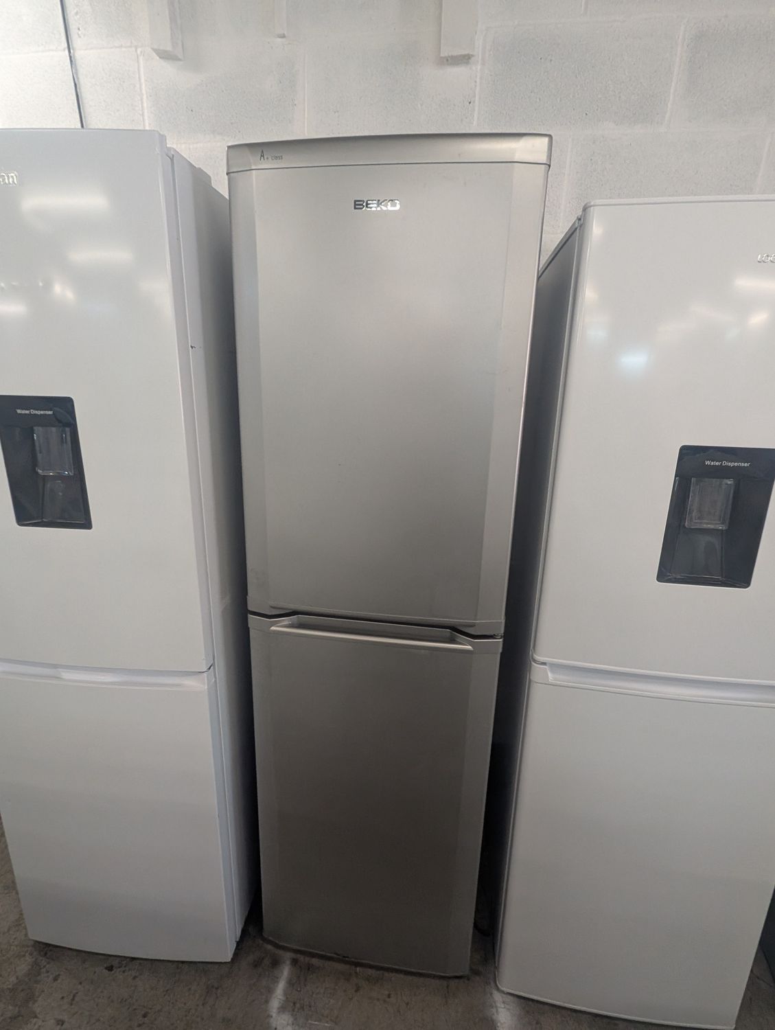 Beko CS5834APS Fridge Freezer Silver H183cm W54.5cm D59.5cm Refurbished