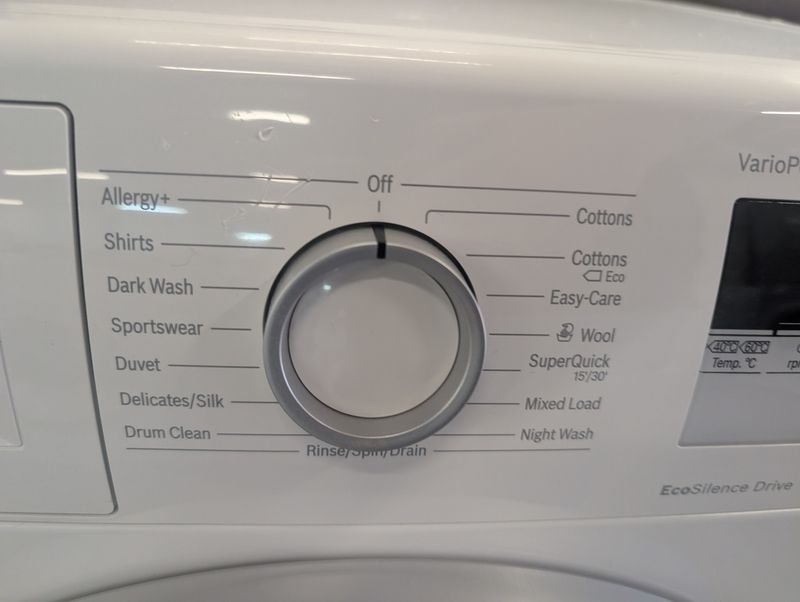 Bosch Serie 4 WAN28108GB/23 8kg 1400rpm Washing Machine White