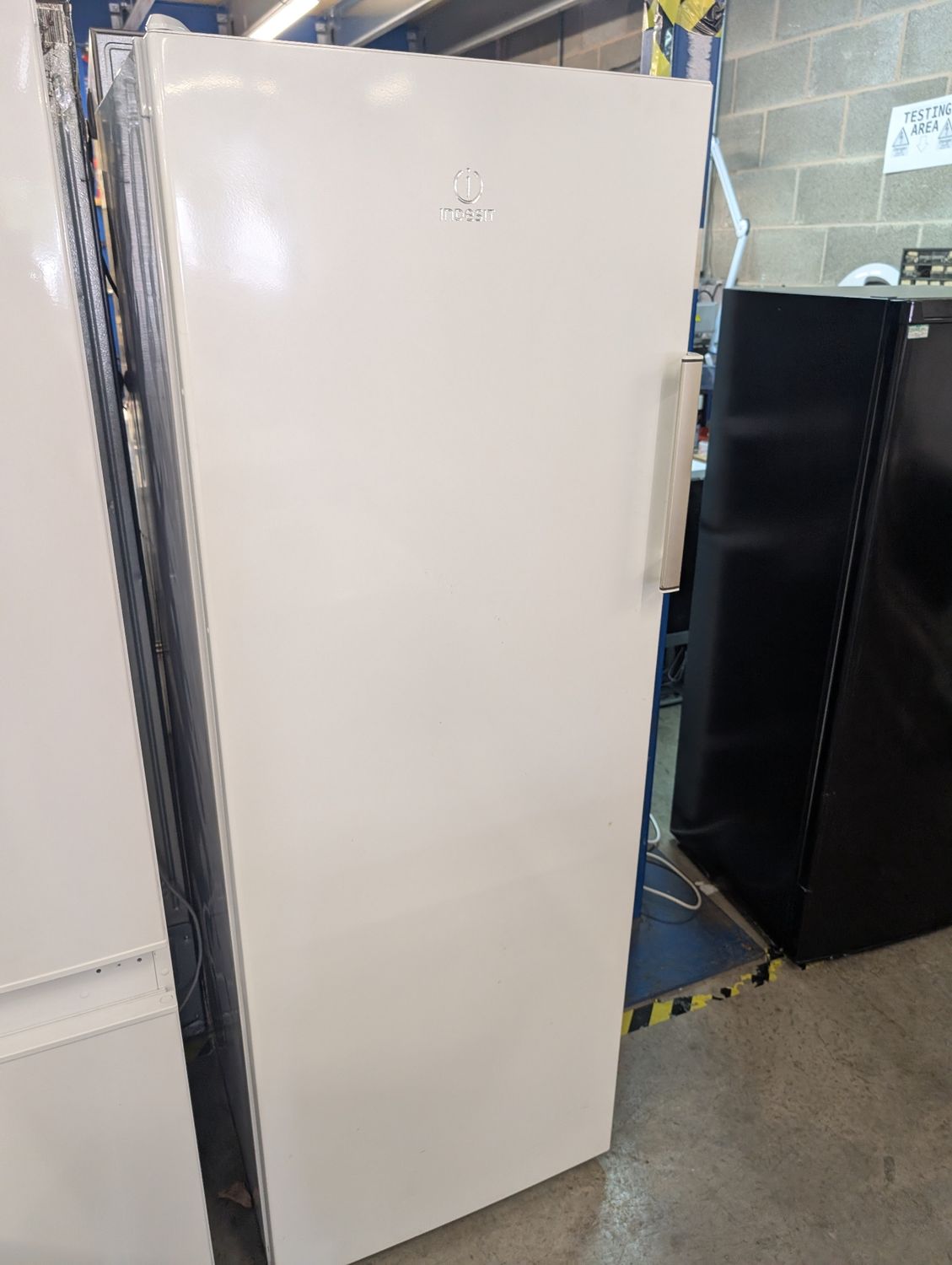 Indesit UI6 F1T W UK 1 Tall Freezer - H166cm W59cm D61.5cm White