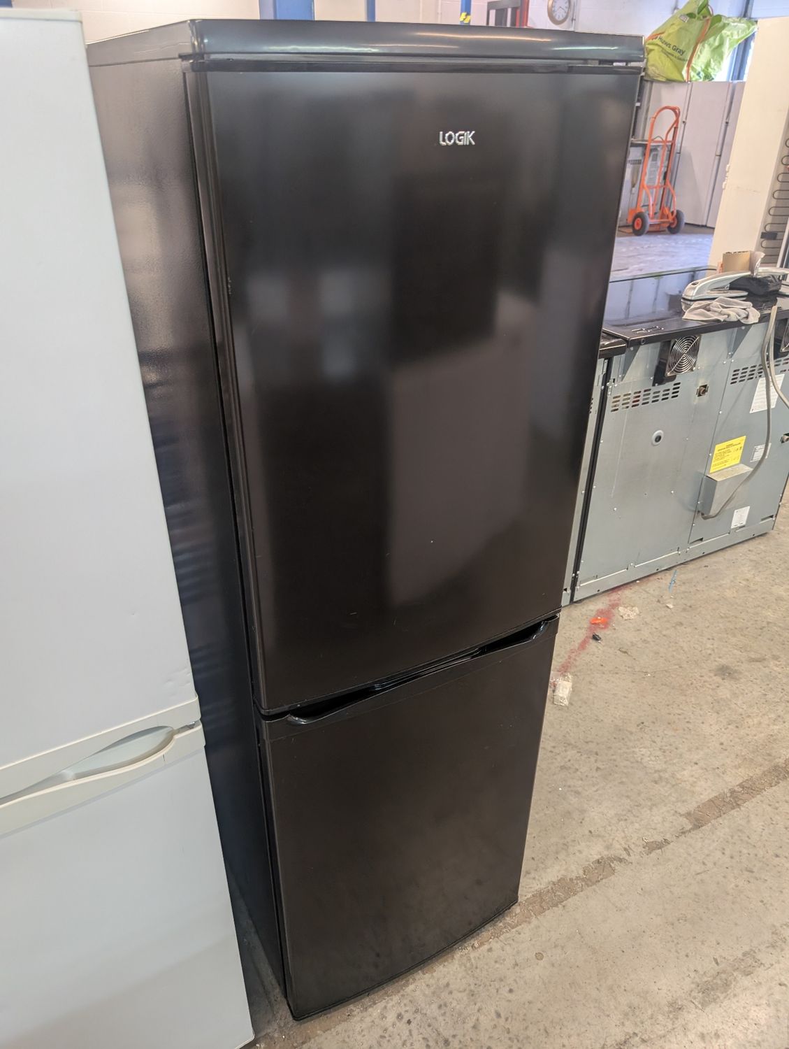 Logik LFC50B20 Fridge Freezer H151.7cm W50.1cm Black