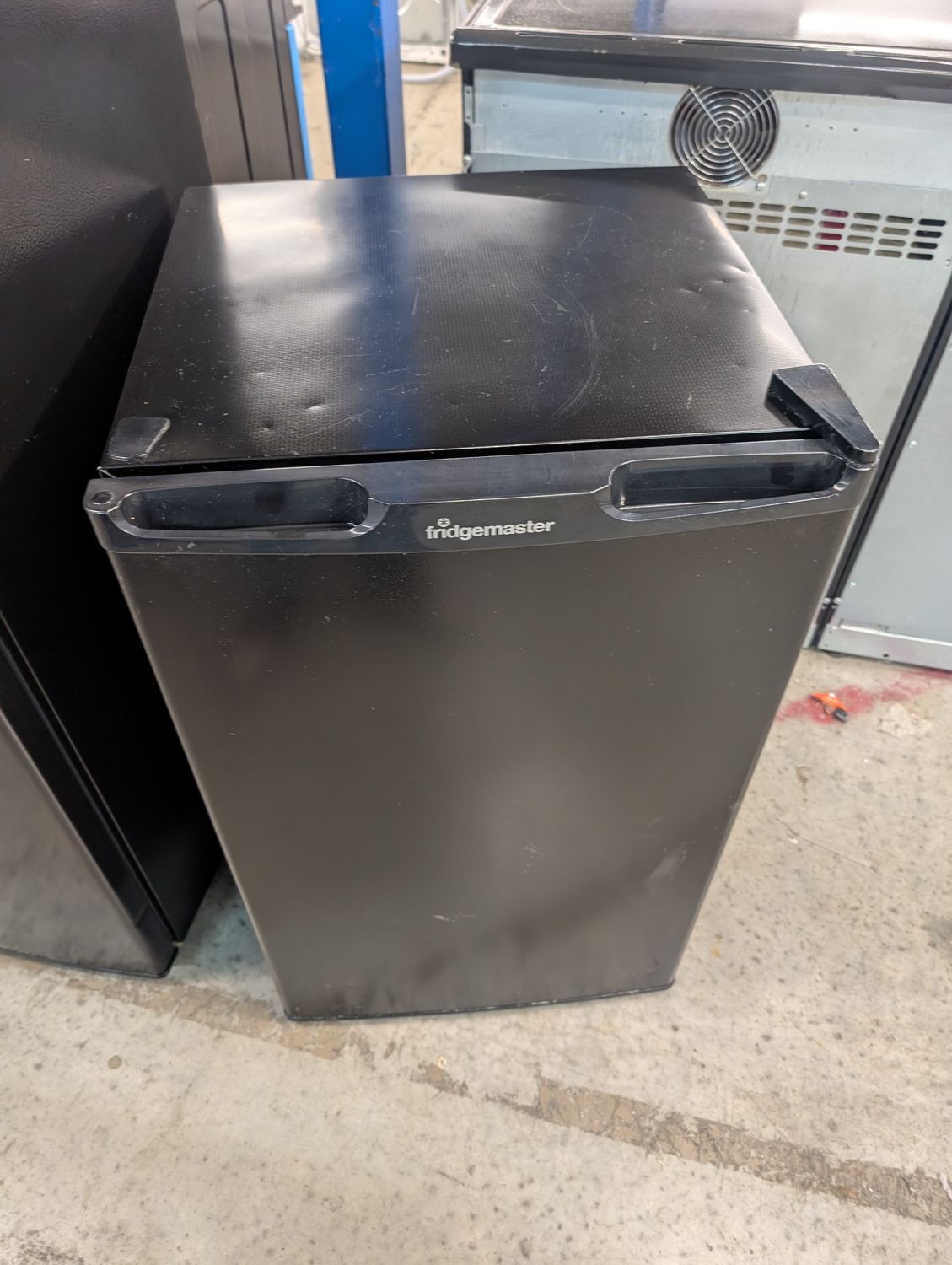  Fridgemaster MUL49102B 55cm Under Counter Fridge Black