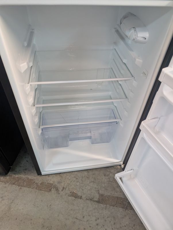  Fridgemaster MUL49102B 55cm Under Counter Fridge Black