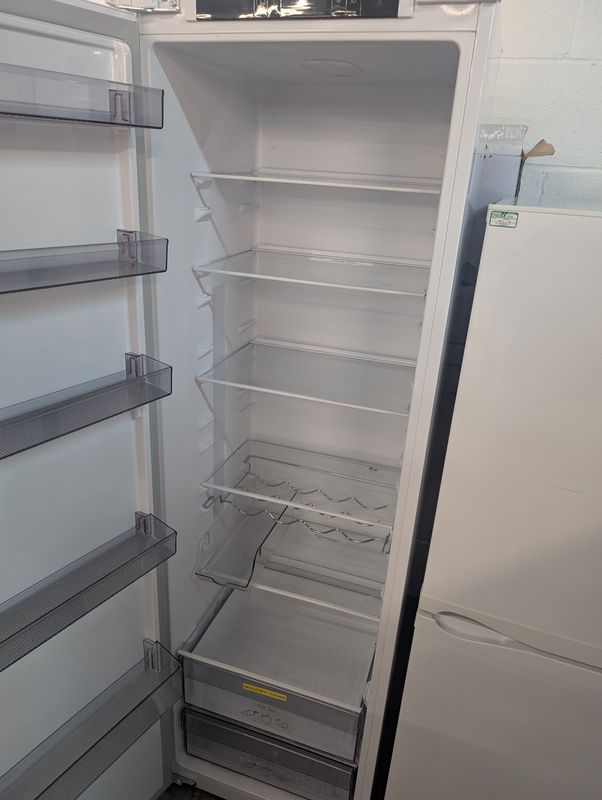 Lamona L54315EB Tall Fridge White H177cm W54cm D53cm