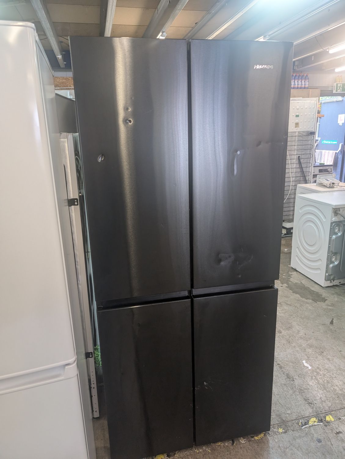 Hisense RQ563N4AF1 American Fridge Freezer - Black - H181cm W79cm