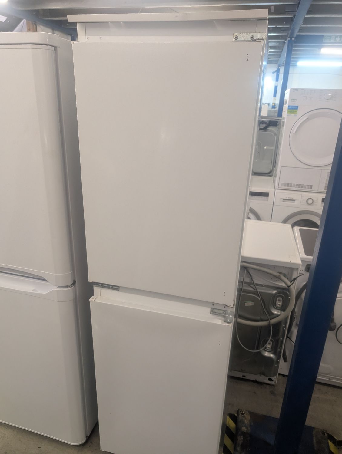 Lamona HMCB 5050 AA.UK.1 50/50 Integrated Fridge Freezer H178cm W53cm D52cm