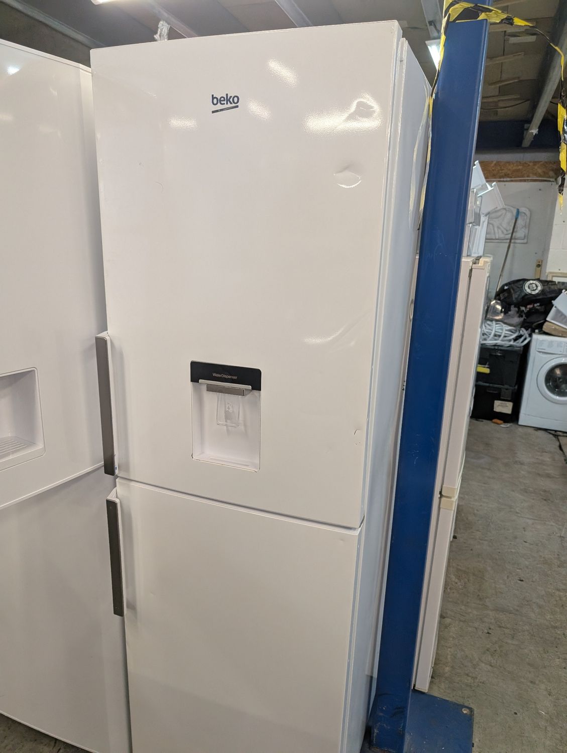 Beko CFP1691DW Fridge Freezer H189cm W59cm White