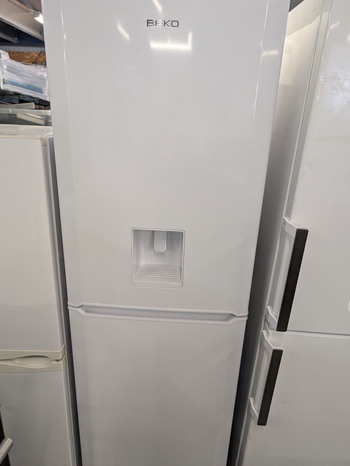 Beko CFD6914APW Fridge Freezer H187cm W60cm White