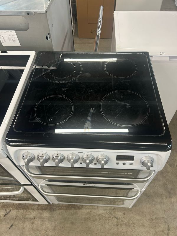 Hotpoint HUE61 60cm Electric cooker Double Oven White
